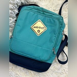 PacSafe Crossbody City Safe LS150 Series Turquoise Navy Adjustable Strap Preown